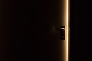dark-door-door-handle-147634